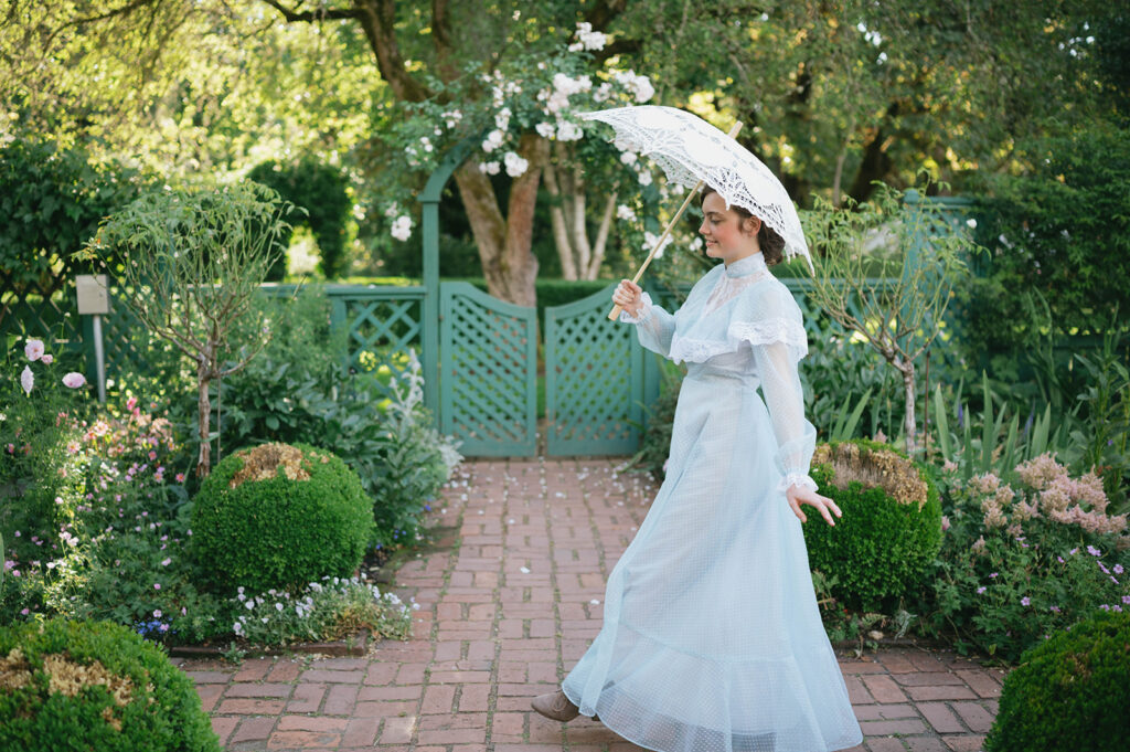 high school senior session in vintage dress at Deepwood Estates in Salem, Oregon.